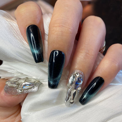 Queen's Starry night black-green elegant Cat eye nails with bling diamond Luxury rhinestones